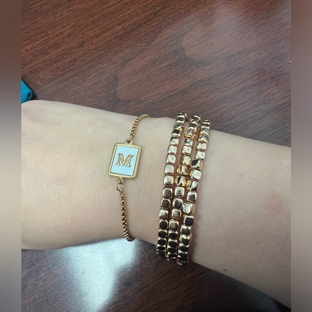 EUC Aubrey Adele Bracelet - Picture 2 of 3